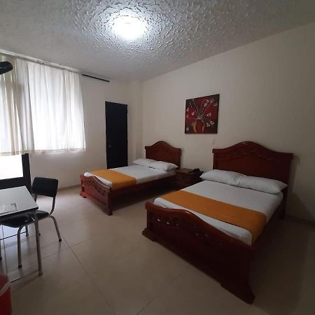 Hotel Cataluna Pereira Buitenkant foto