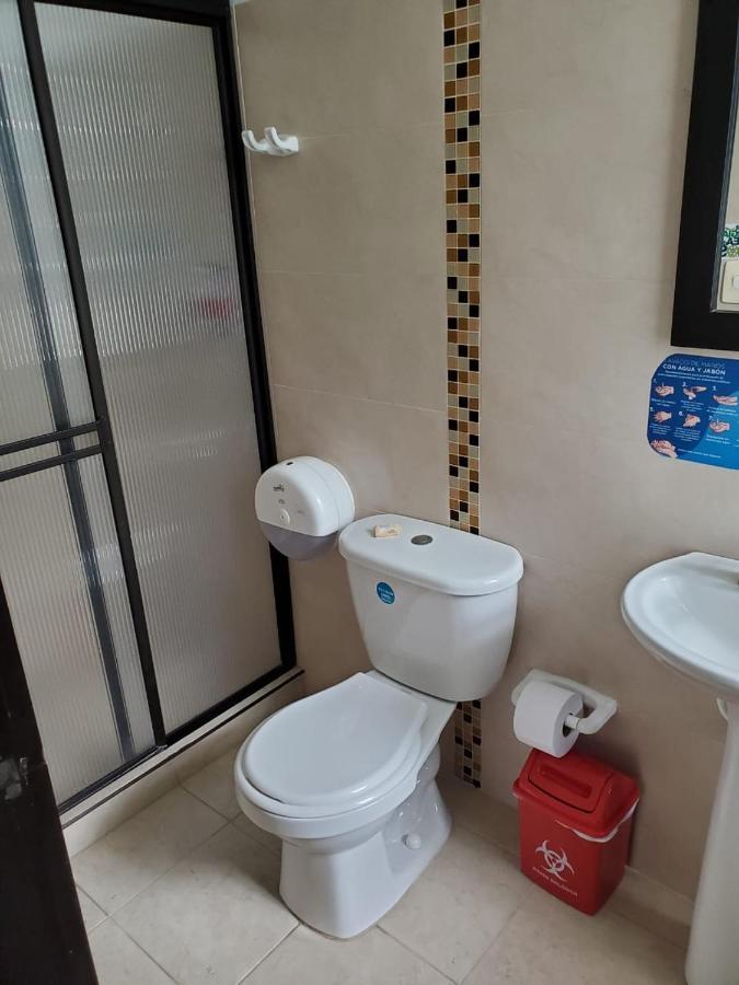 Hotel Cataluna Pereira Buitenkant foto