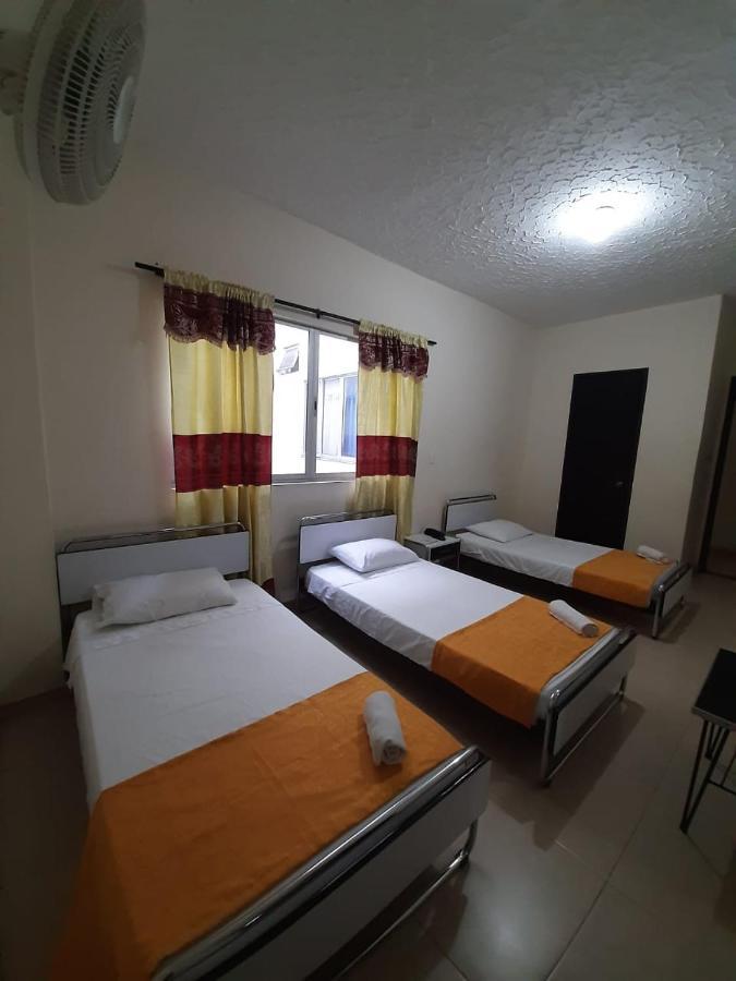 Hotel Cataluna Pereira Buitenkant foto